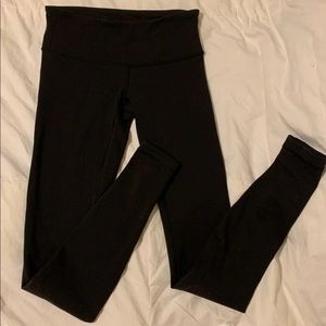 Lululemon black wunder under 4